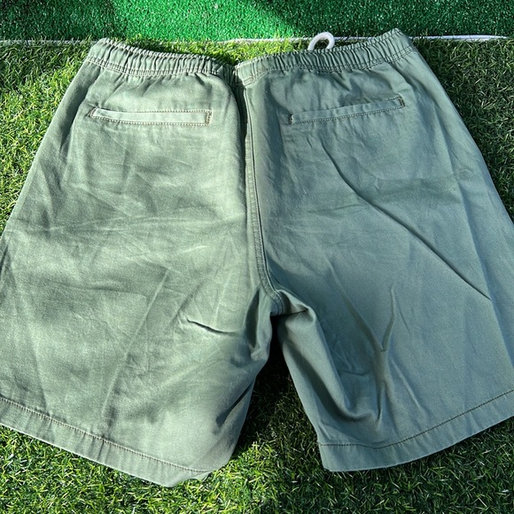 Like new mens forever 21 shorts - Picture 3 of 3